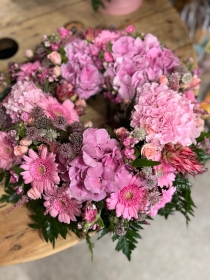 Grave Wreath (colour on request, seasonal flowers)