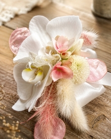 Wrist corsage