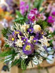 Dry Standing Bouquet